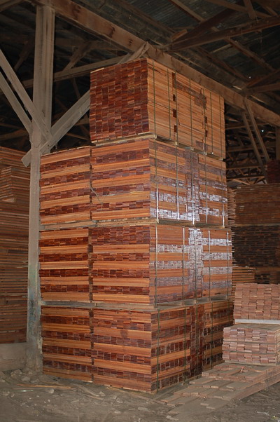 �c���鿴�t�zľ���Ӻ͵ذ�Ŵ�DƬ