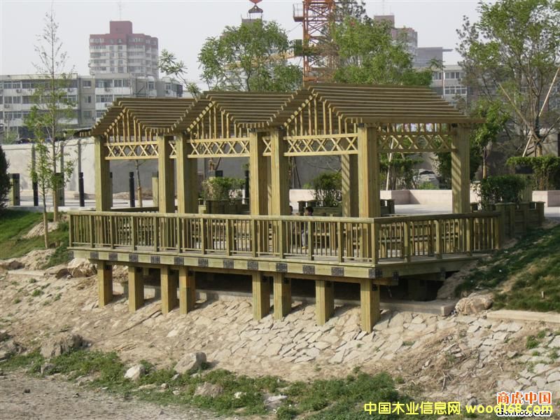 ɽ�|���Ϸ���ľ����