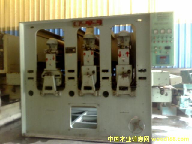 �_�����3�^ɰ��C