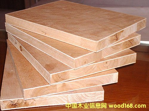 ��ľ����