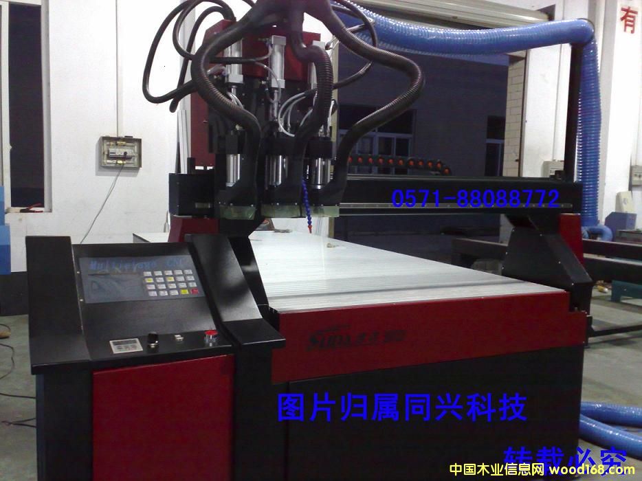 �c(di��n)���鿴���_(d��)�๤��ϵ�е�̙C(j��)�Ŵ�DƬ