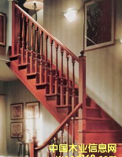 ��ľ����