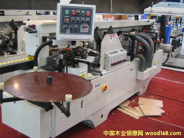 �Ϻ����Ԅӷ�߅�C