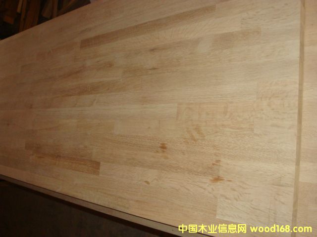 ��ľ���ɲ�