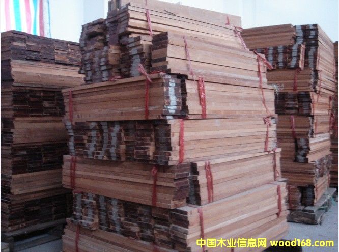 ��ľ�ذ�ë�������ϵ�Ԕ����B