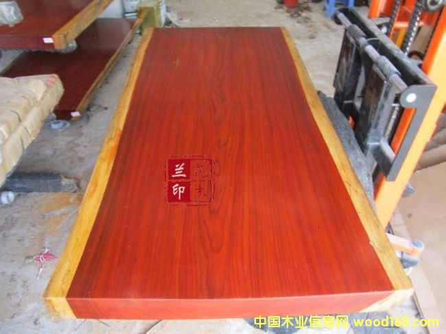 �t������