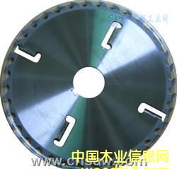 �����V����ɫ���Ĵ�üɽ�и���ɼľ����ľ��Ƭ��Ƭ��Ԕ����B