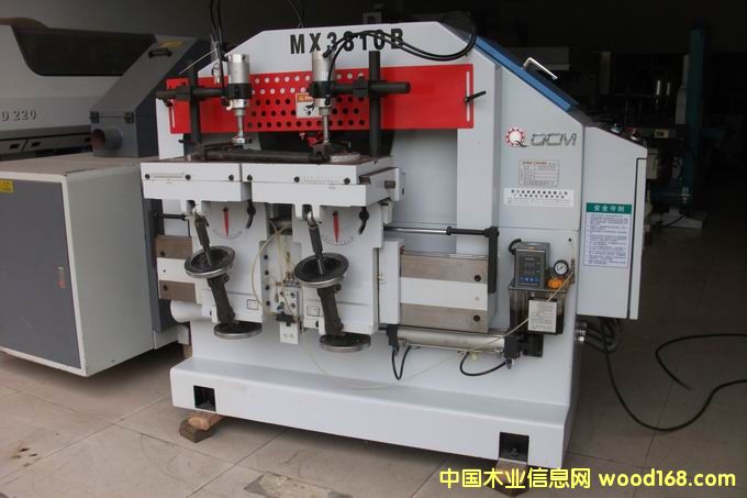 �����^�C