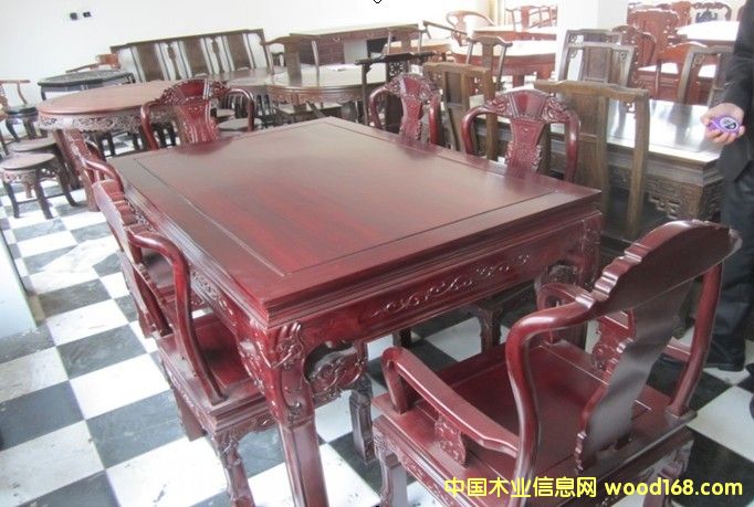 ���^����	�tľ������Ԕ����B