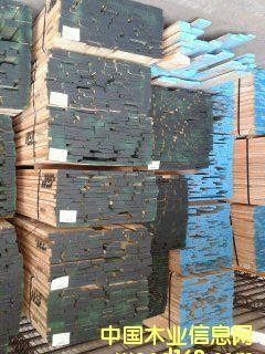 �����M��ľ��