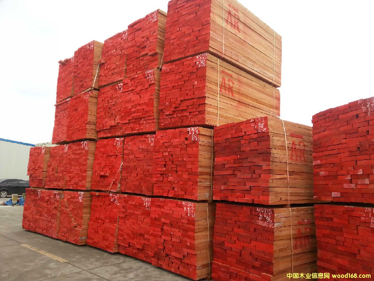 �t���S����ľ