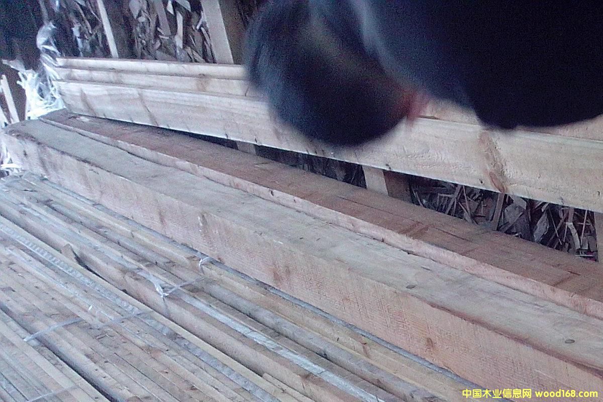 4���L���a��ľ������ľ��