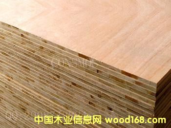 ��ľ����