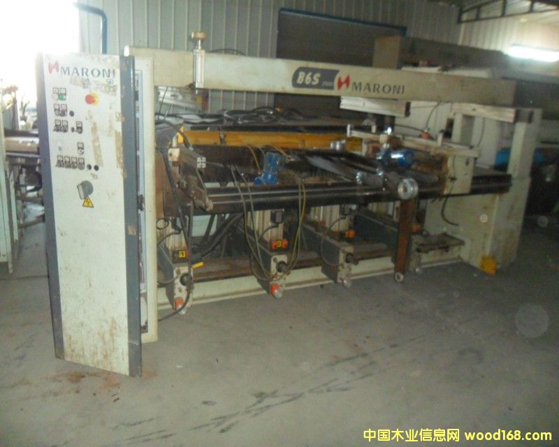 8���������@