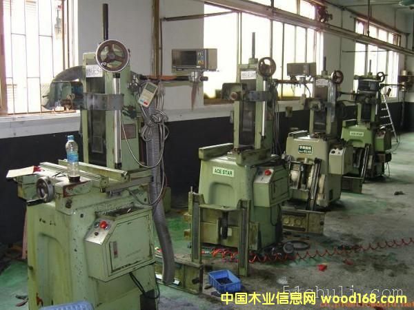 �c(di��n)���鿴�M(j��n)�ڶ����f�C(j��)�������C���Y���Ϻ��C(j��)��(ch��ng)��(b��o)�P(gu��n)�е�Ԕ��(x��)�Y��