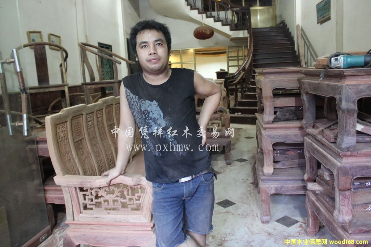 Խ�ϼtľ�Ј���ǰ�؈����ӛ��ֱ���M��Խ�ϵ�һ����