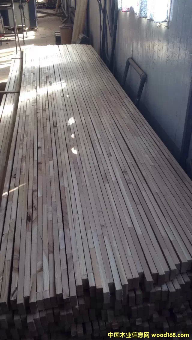 �c���鿴���_˹�M����ľ�Mƴ��Ŵ�DƬ