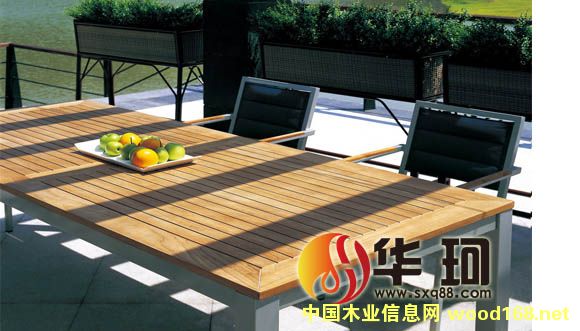 �߶ˑ���ľ��ˮ�����Ԕ����B