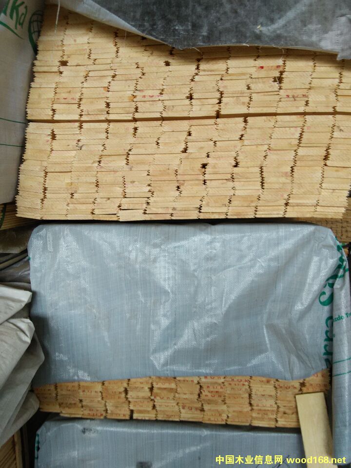 ��ľ����