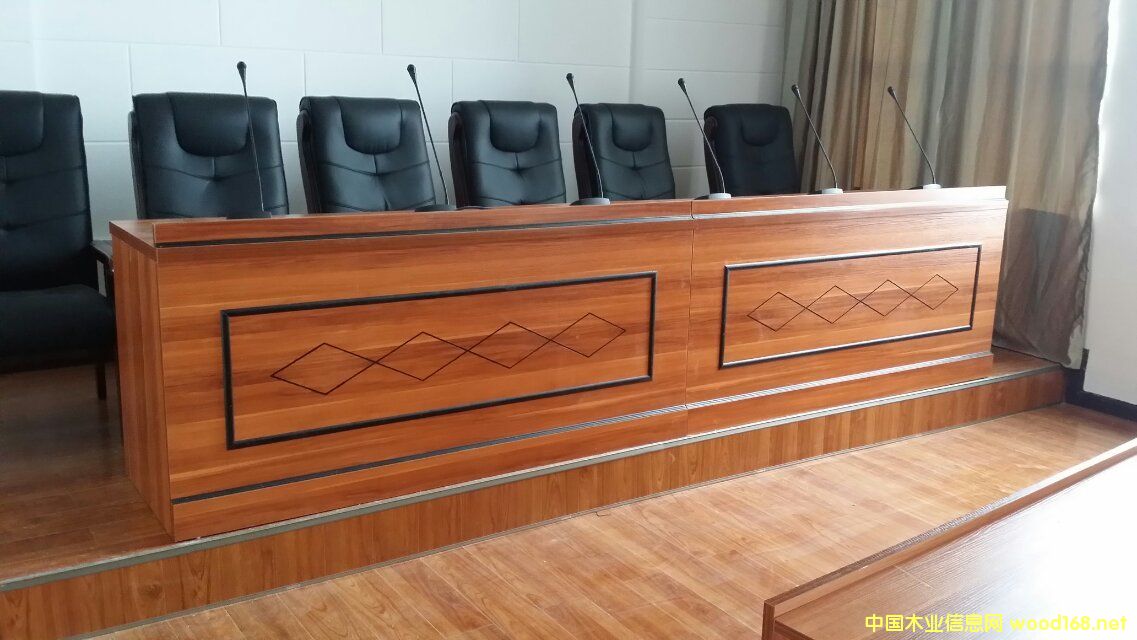 主席臺的詳細介紹