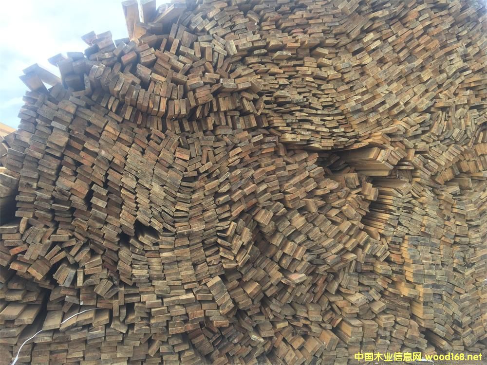 �����ٹ��؃r��