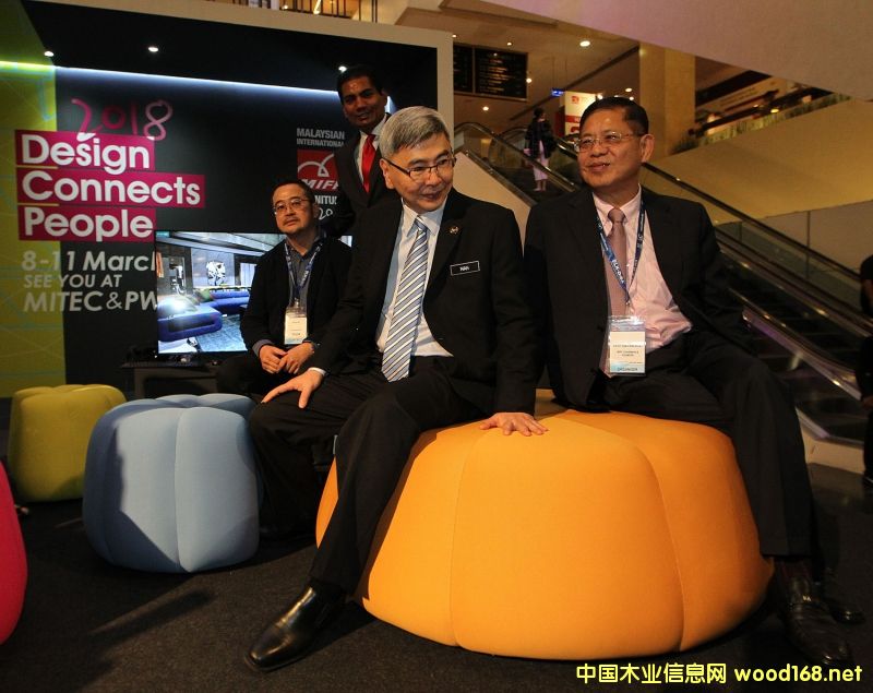 ���m��ʽ����ȫ��Ӽ{�R������ľ���J(r��n)�CӋ��