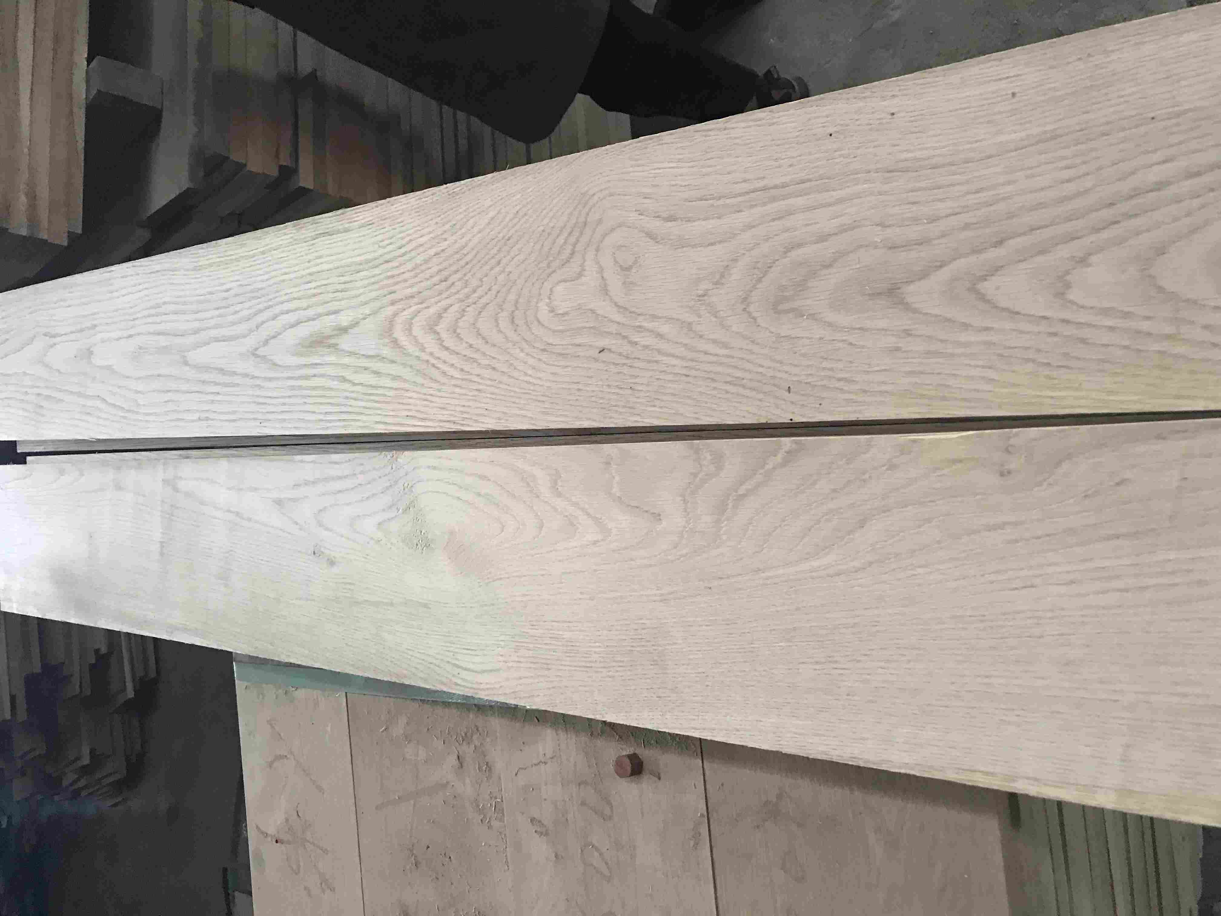 �c���鿴��ľ�ذ�Ŵ�DƬ