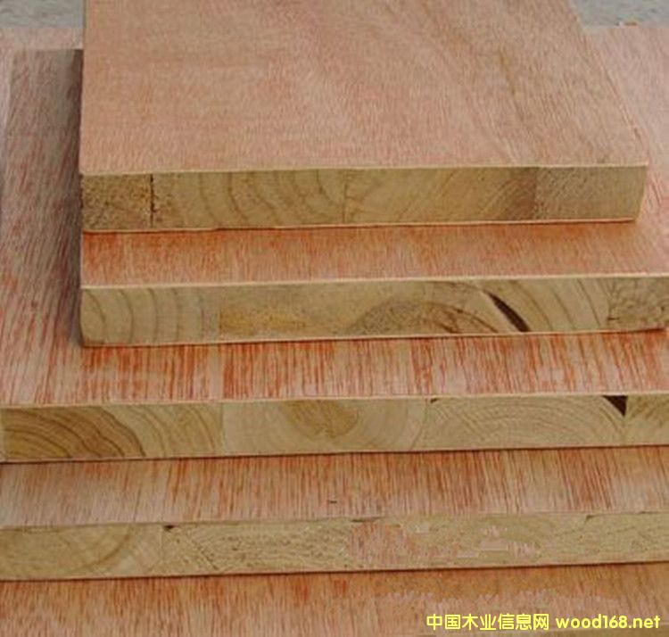 ��ľ���� �����