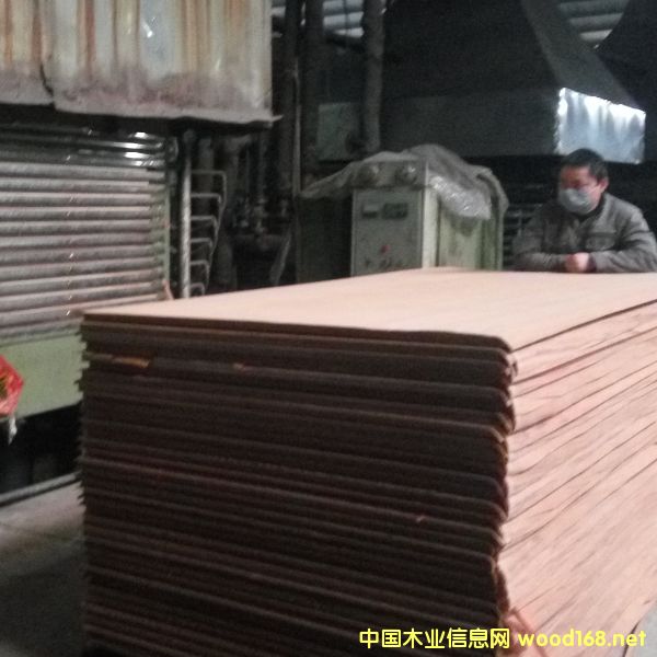 ���Sֱ�ۼ��b��ľ�ذ�������Ԕ����B