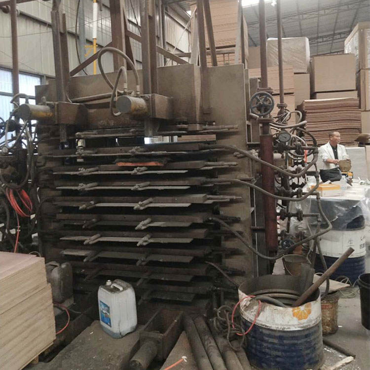 ɽ�|�A�Ůaʮ������ȉ���ğቺ�C