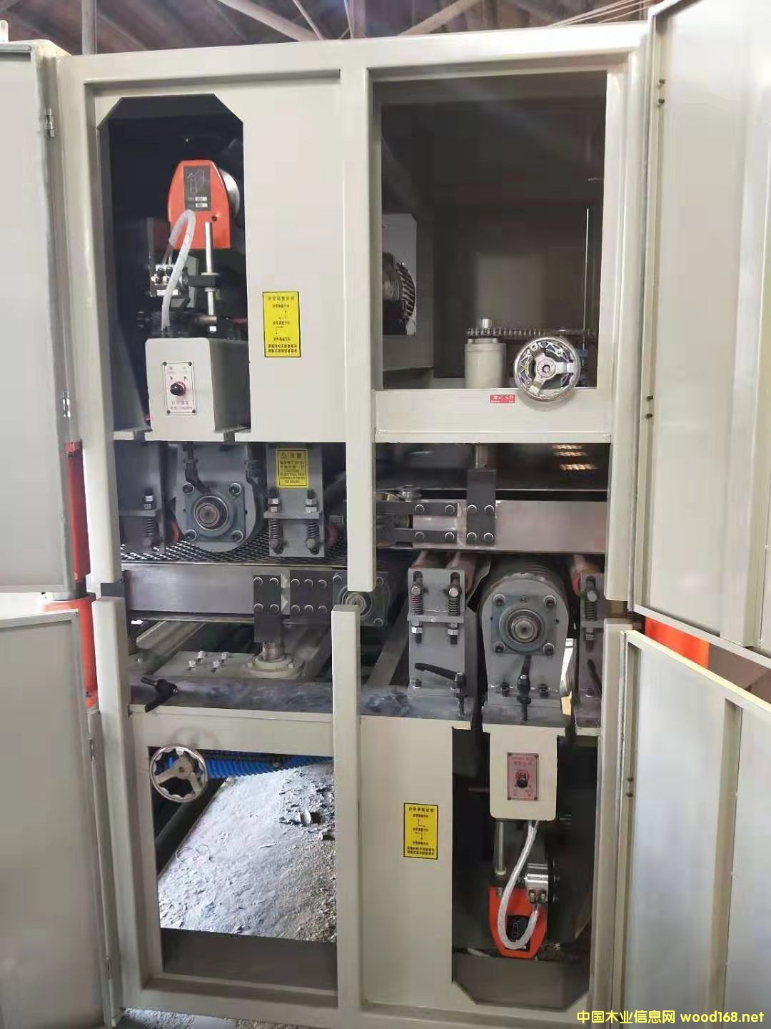 �ϸ�ʽϵ�е�Ԕ����B